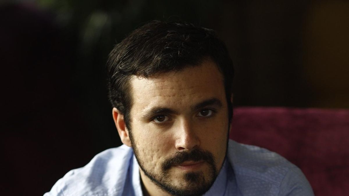 Garzón avisa a Podemos de que el PSOE no es "parte de la solución" e insiste en una candidatura de unidad popular