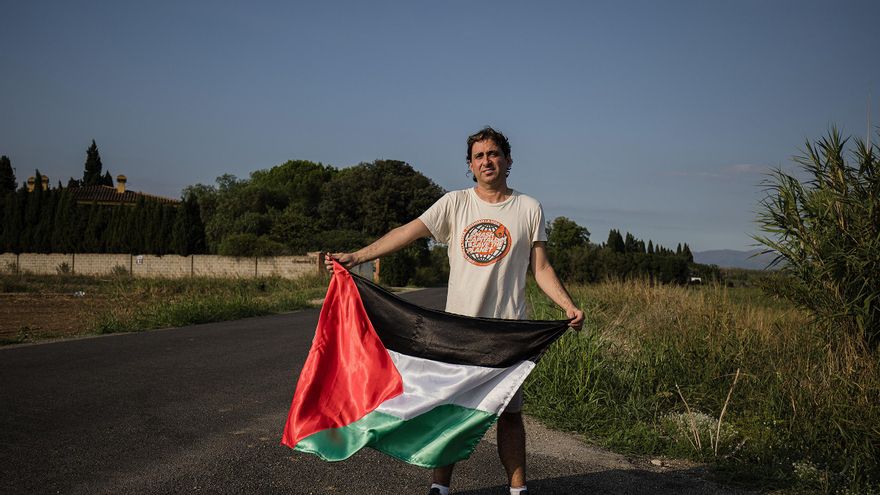 Los activistas de Figueres que iniciaron la protesta por Gaza en La Vuelta: "Es una victoria que haya tantas movilizaciones"