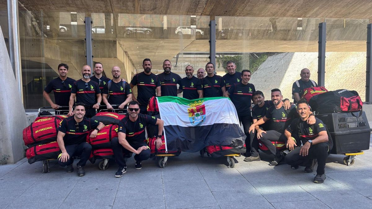 Diez bomberos de la Diputación de Badajoz y tres toneladas de material se incorporan al rescate en Venezuela