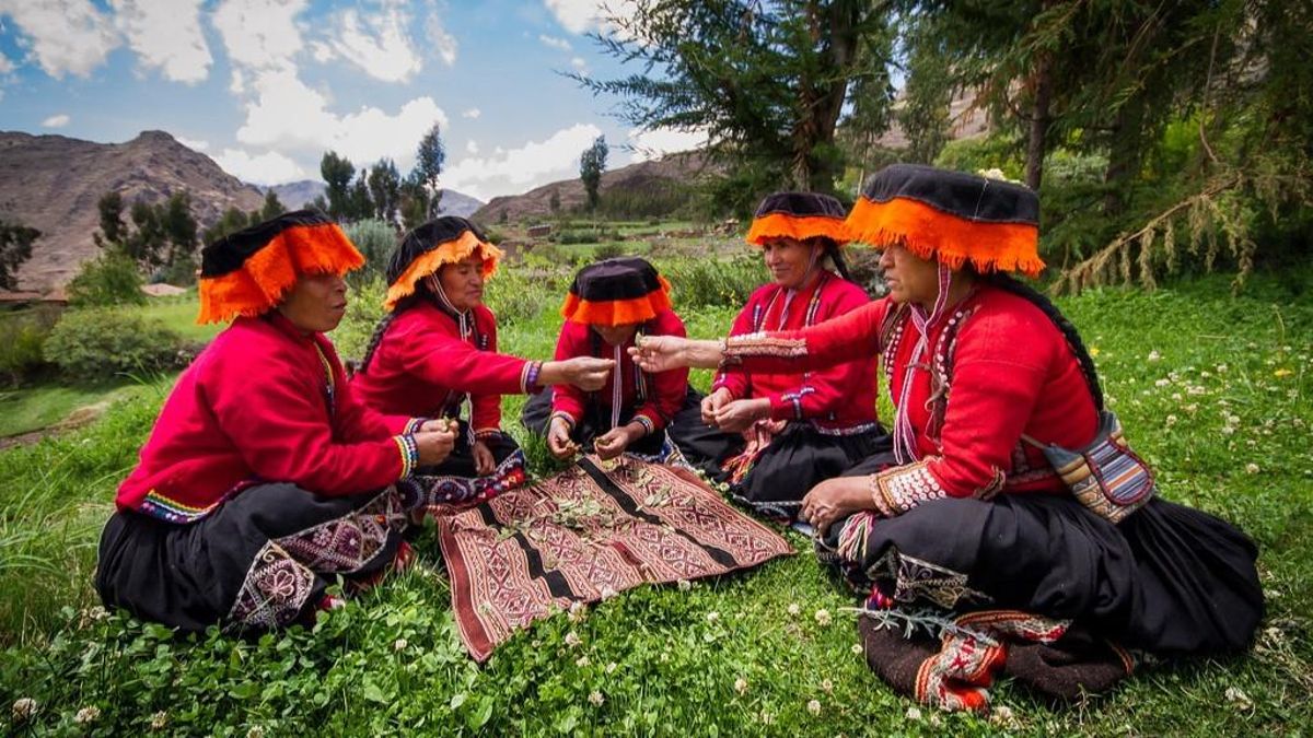 Varios miembros de una comunidad local en Perú.