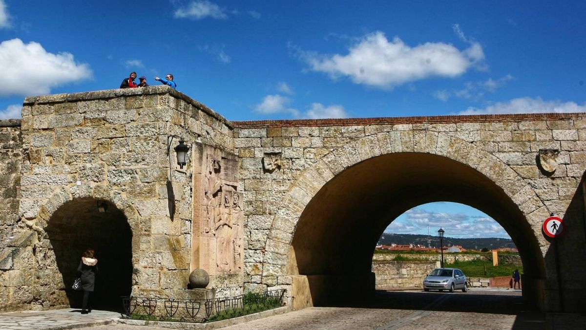 Una de las puertas de acceso Intramuros