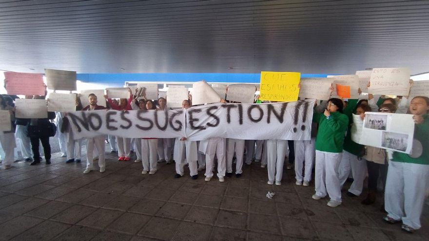 Indignación, incertidumbre y "miedo" entre el personal de laboratorio del Hospital de Toledo: "Es una vergüenza"