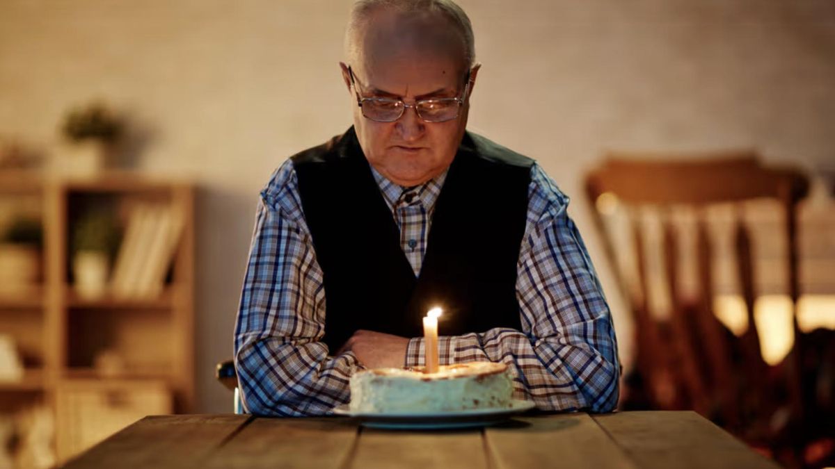 La soledad en los adultos mayores es una problemática que va en aumento.