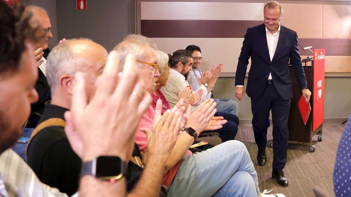 Augusto Hidalgo, en la Asamblea Local del PSOE de Las Palmas de Gran Canaria.