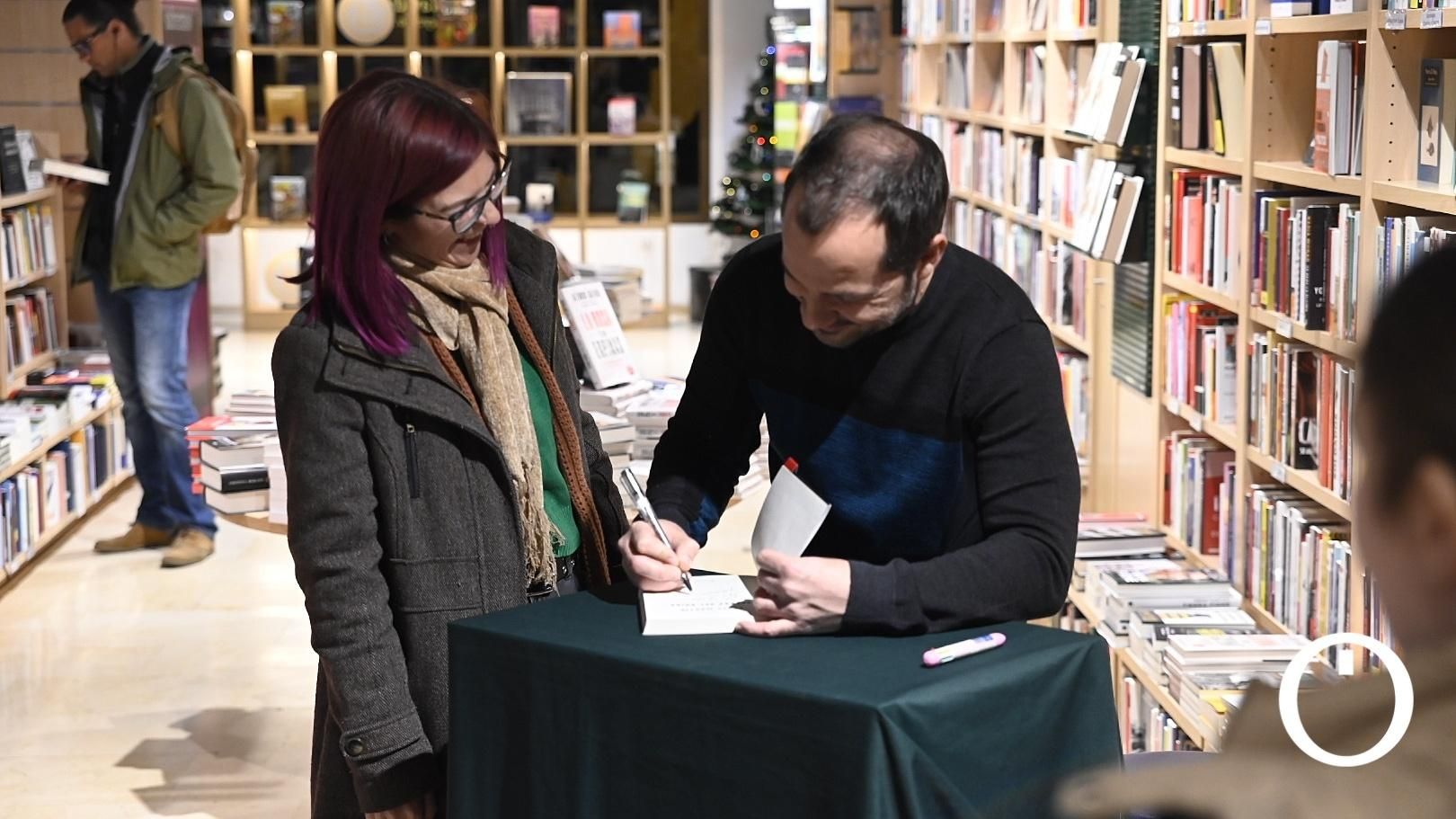 Firma de libros de Ángel Martín en Córdoba