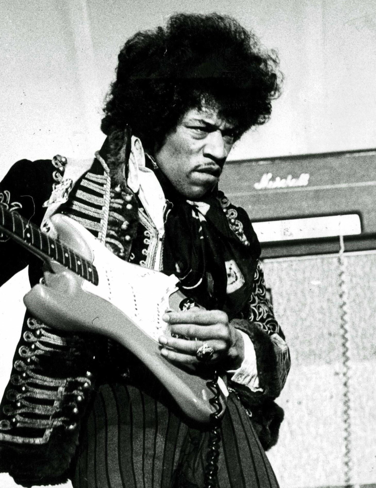 Jimi Hendrix en el parque de atracciones Gröna Lund de Estocolmo, Suecia, el 24 de mayo de 1967