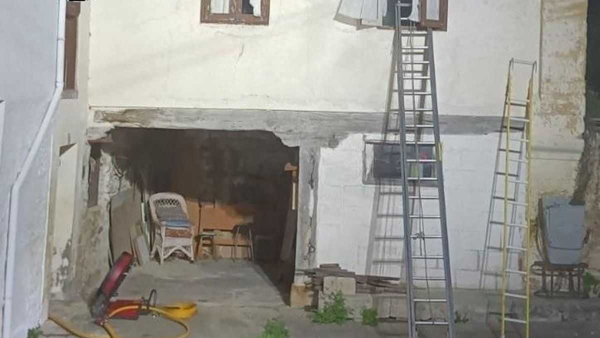 Vivienda donde se ha producido en incendio en Heras.