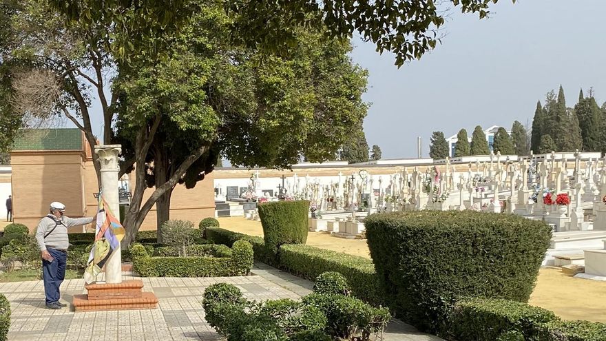 El pacto para abrir la fosa Monumento, la más grande de Sevilla, incluye la identificación genética de las víctimas