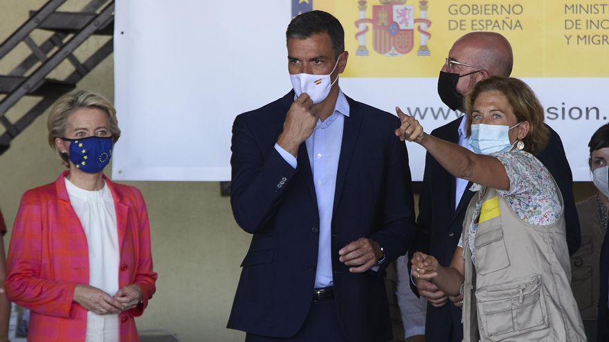 Von der Leyen, Sánchez y Michel en la visita del 21 de agosto al centro de acogida de evacuados de Afganistán en Torrejón de Ardoz.