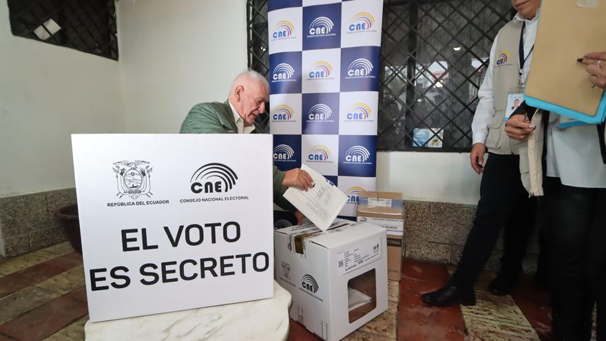 Sufragio anticipado para segunda vuelta presidencial de Ecuador avanza con 'Voto en Casa'