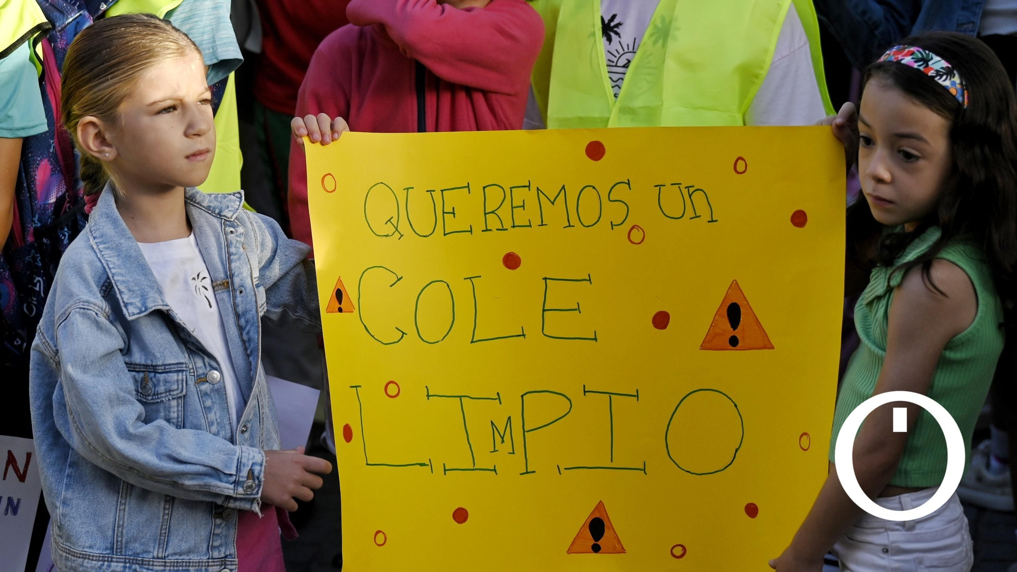 Concentración en el colegio Pablo García Baena