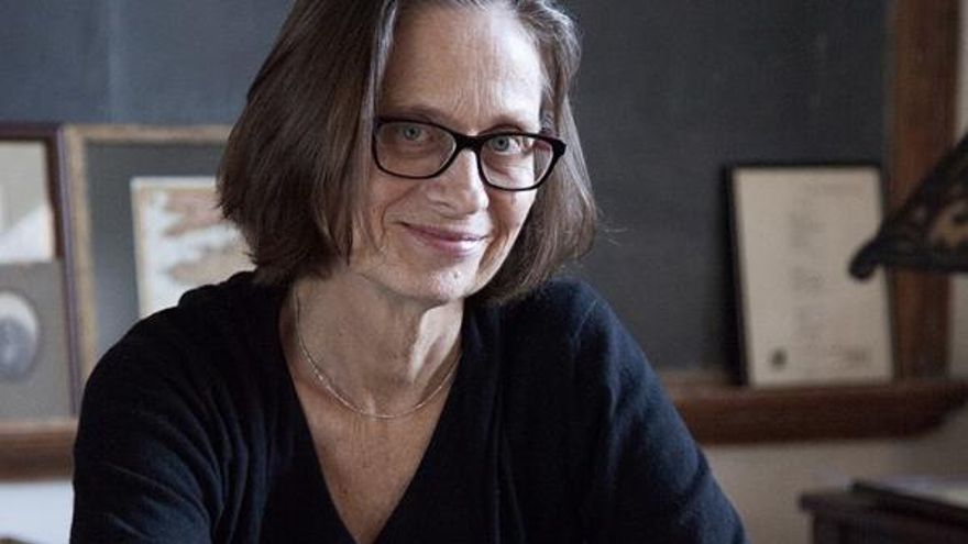 El vecino de Lydia Davis, series de julio