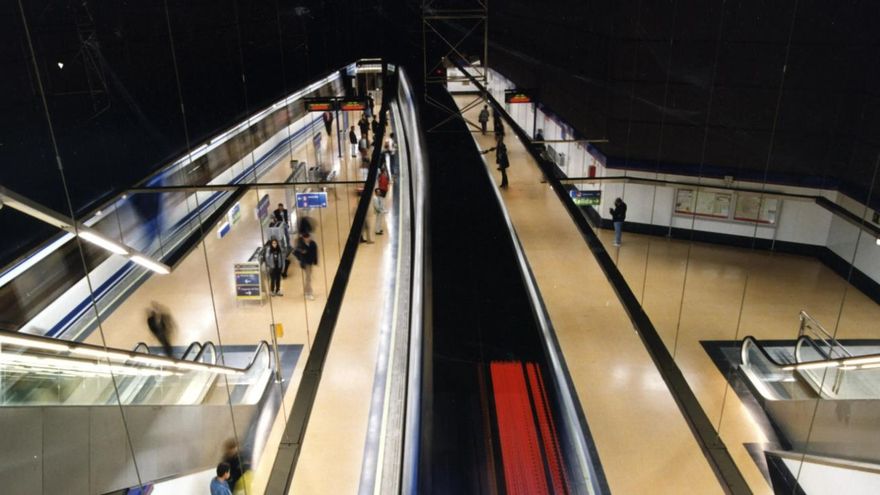 Muere arrollado un joven en el Metro de Madrid al caer en el hueco entre el coche y el andén