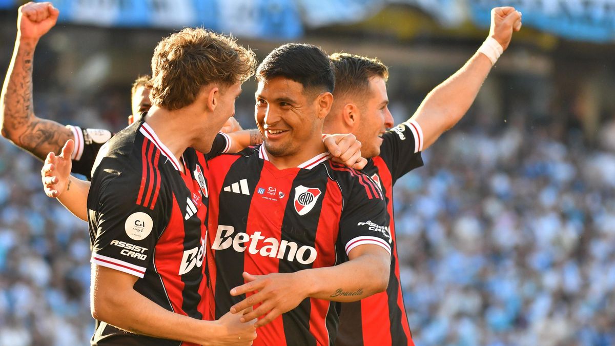 Maxi Salas fue el verdugo de Racing y le dio a River el pase a las semifinales de la Copa Argentina 2025.