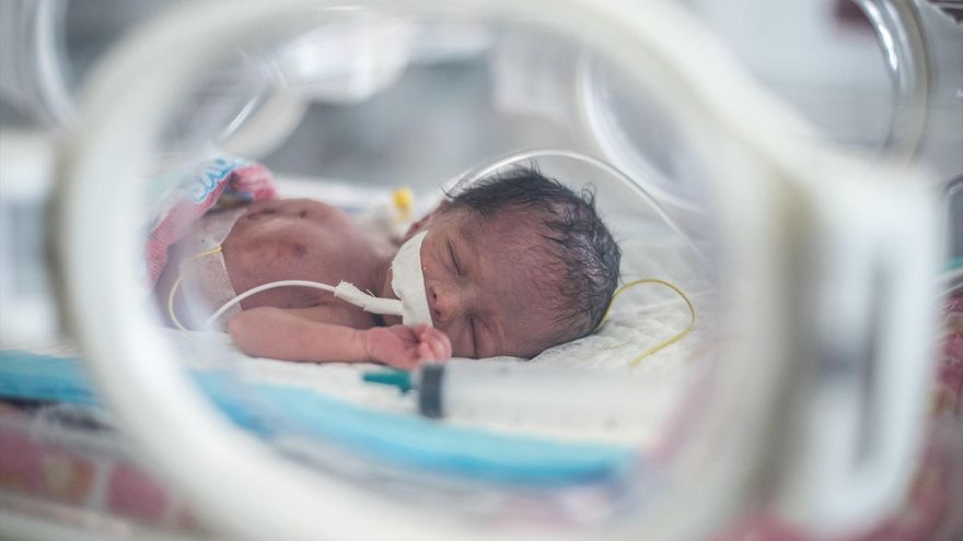 Dar a luz en una casa de Gaza: "El dolor era insoportable y quería desesperadamente ir a un hospital"