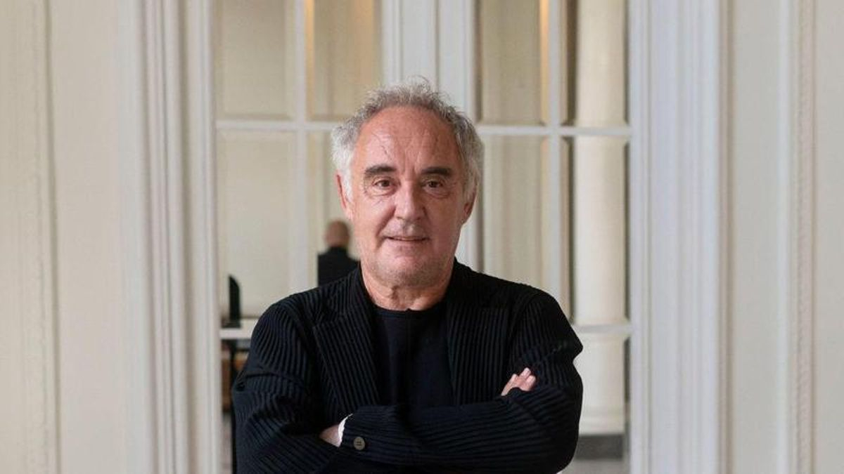 El cocinero Ferran Adrià y la directora del Sincrotrón ALBA, Caterina Biscari, Medallas de Oro de la Generalitat