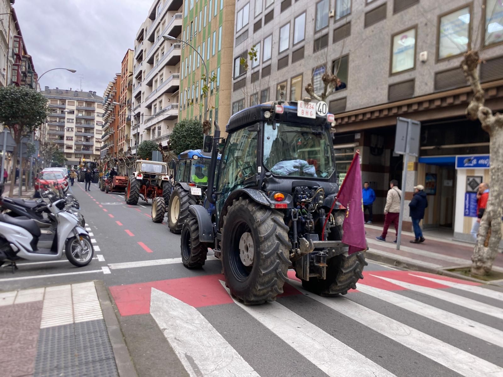 Tractorada en Logroño: "El campo ya no puede más"