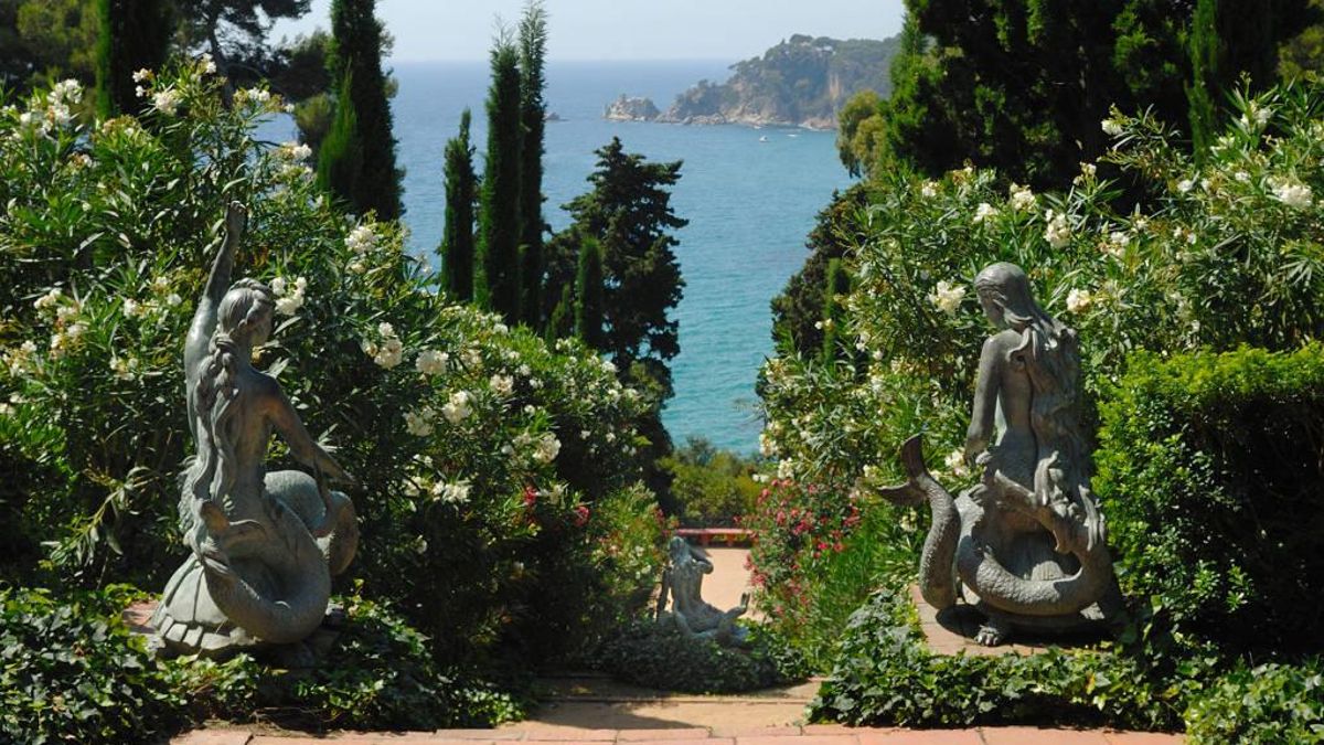 El jardín de inspiración renacentista que se asoma sobre los acantilados y las playas de la Costa Brava