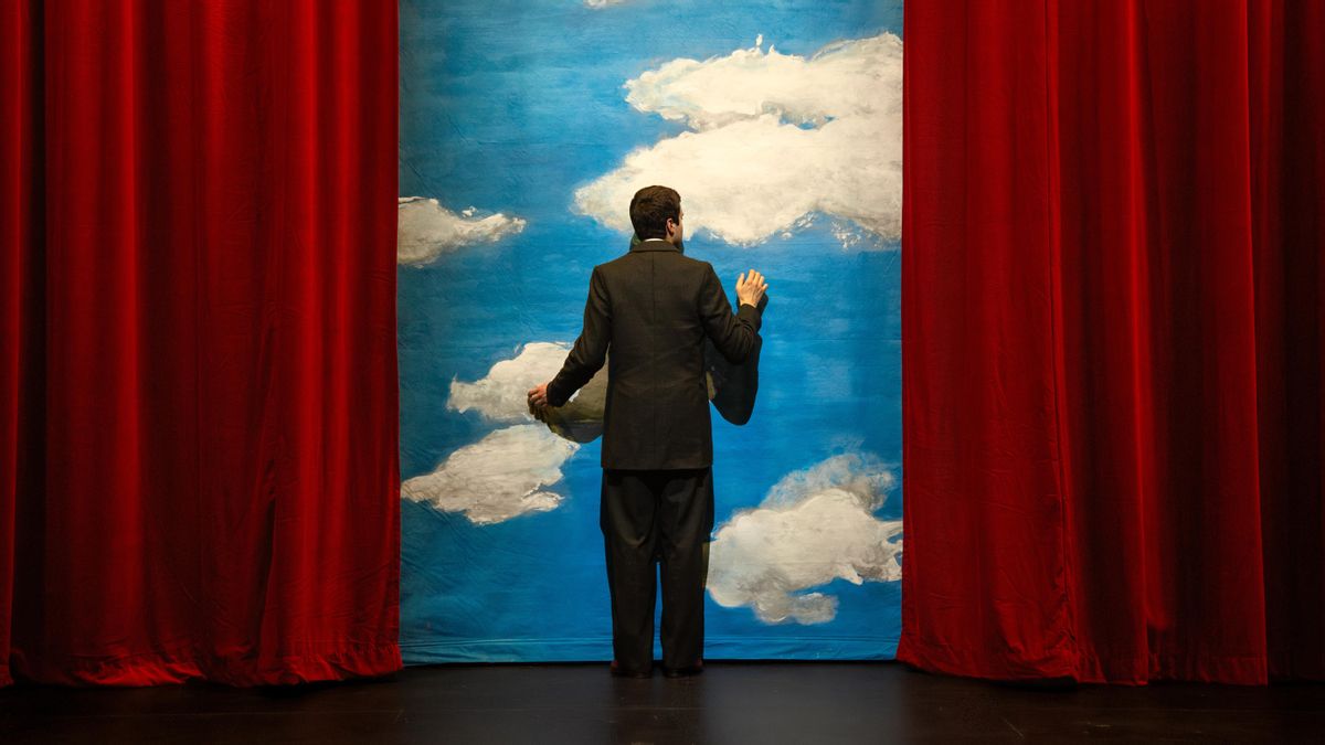 Fernanda Orazi no adapta 'Niebla' de Miguel de Unamuno: la piensa desde el teatro