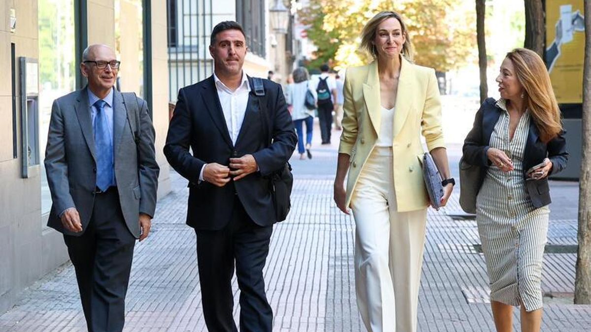 El Gobierno de Pradales desliza que el Estado pone "obstáculos" para no ceder capacidad de gestión aeroportuaria