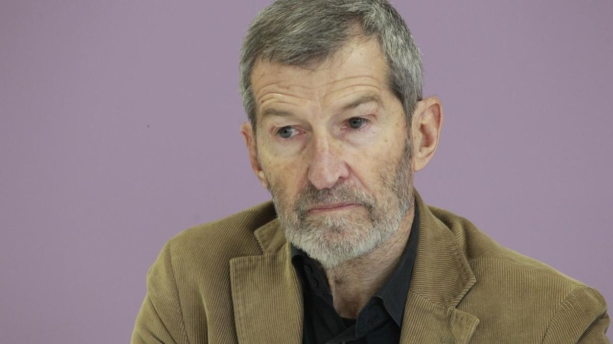Julio Rodríguez dice que su compromiso no es con el escaño sino con Podemos y que sigue tras las elecciones