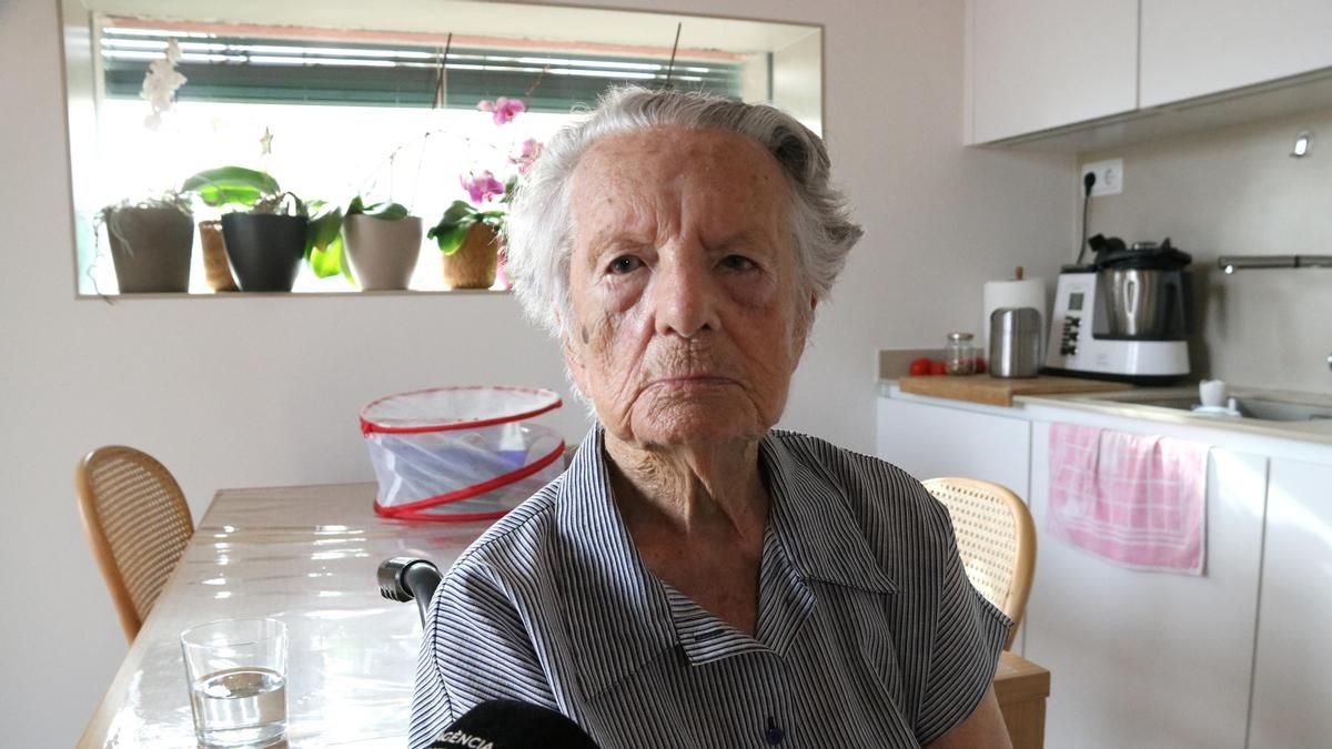 Carme Noguera, la mujer más longeva de Catalunya, cumple 112 años: "He comido, dormido y trabajado como todo el mundo"