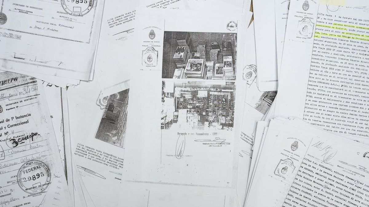 Imágenes del expediente del allanamiento a la Librería Hernández