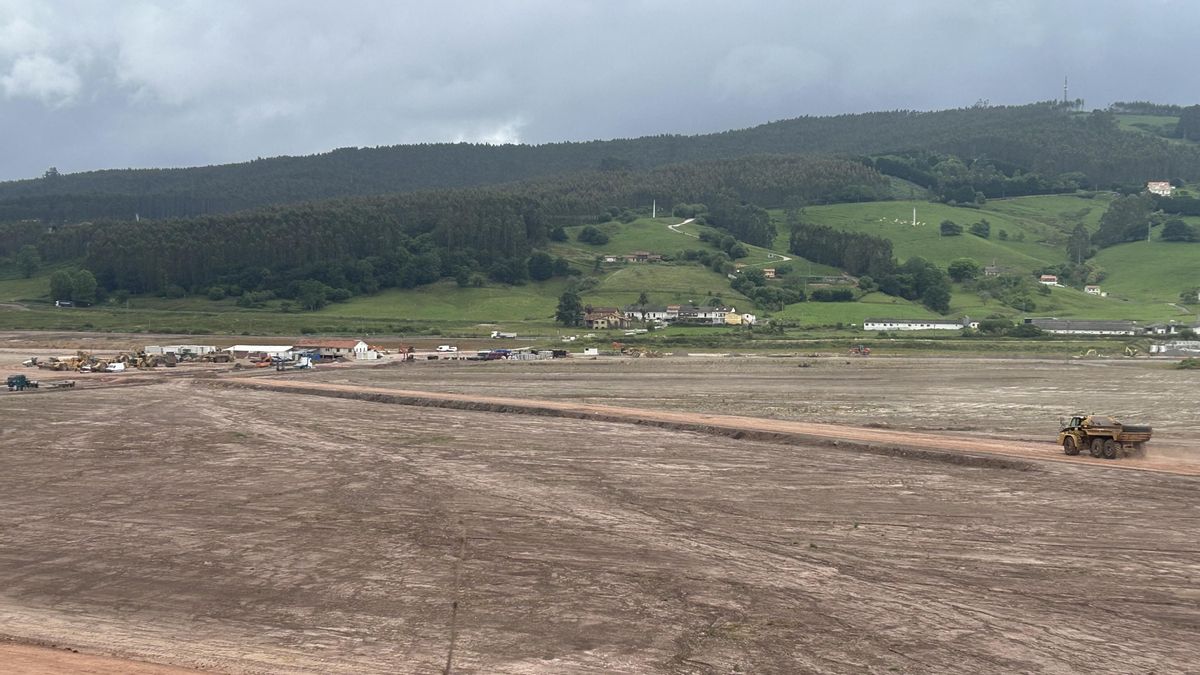 El Parlamento insta al Gobierno de Cantabria a concretar en un mes la firma del convenio con ADIF para la intermodal de La Pasiega