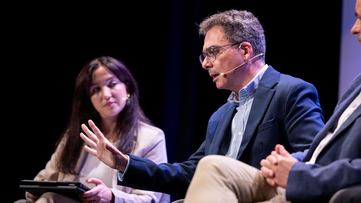 Célia Cerezo y Raül Roselló, Secretario de Diálogo Social, Política Institucional, Cultura i Lengua en de UGT del País Valencià.