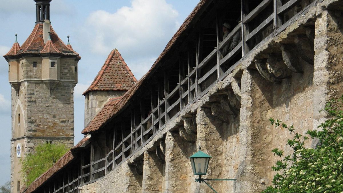 Camino de Ronda en las murallas de Rotenburgo.