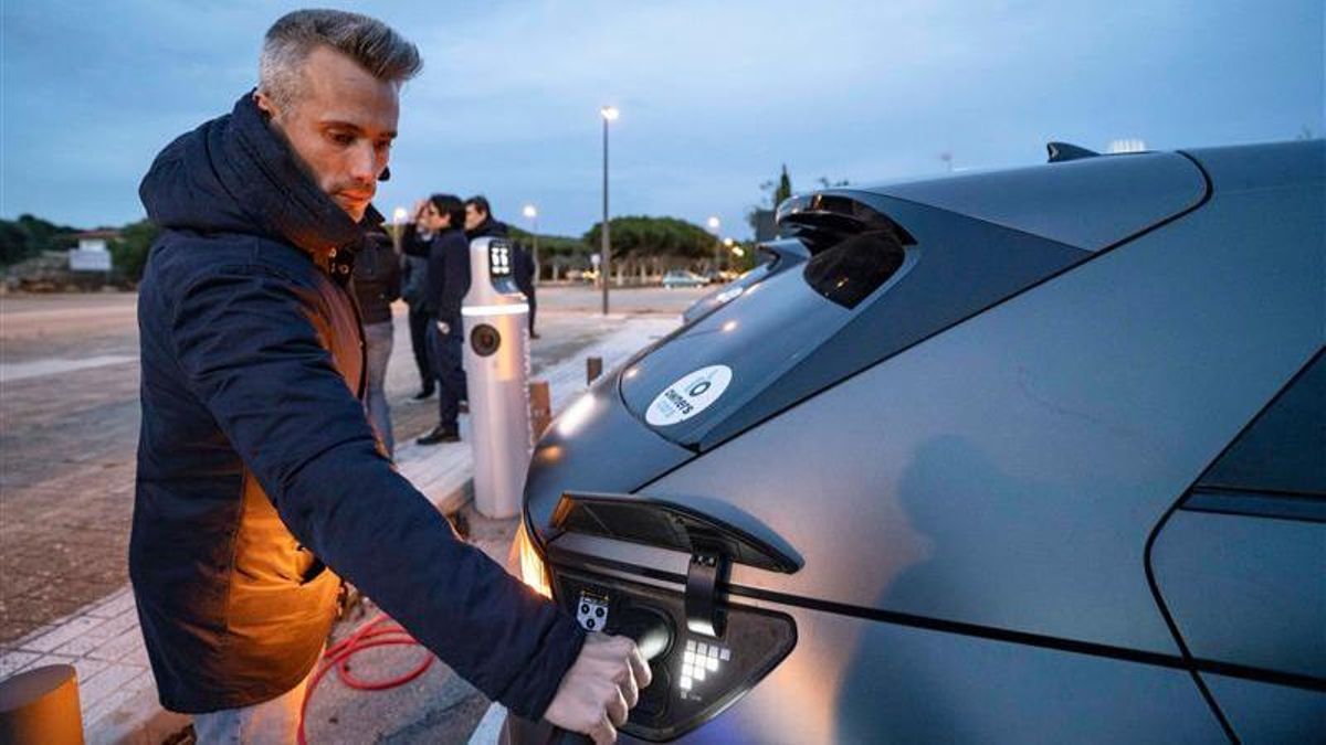 La potencia contratada en la red de distribución de Endesa para la recarga de vehículos eléctricos se dispara en 2025 un 91% en la provincia de Las Palmas