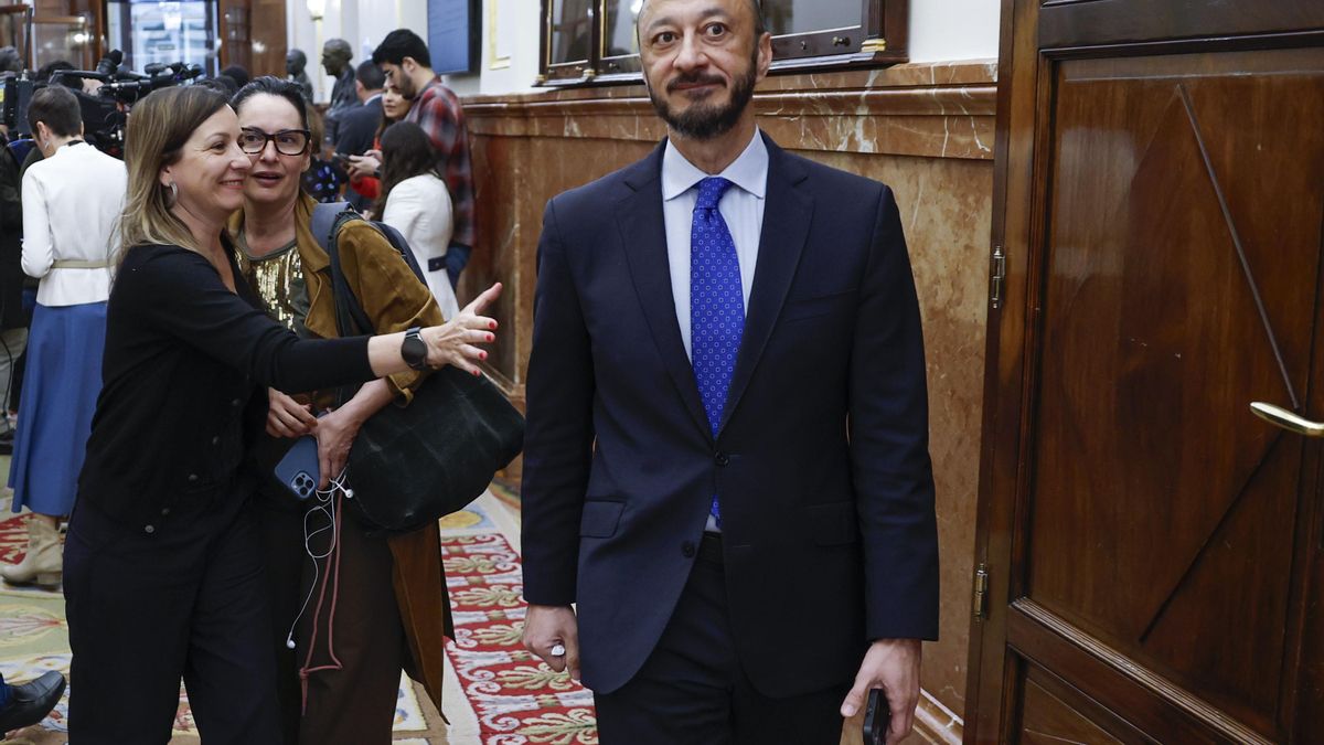 El Gobierno exige una "sanción contundente" por parte de la Mesa para el diputado de Vox que se enfrentó a su vicepresidente