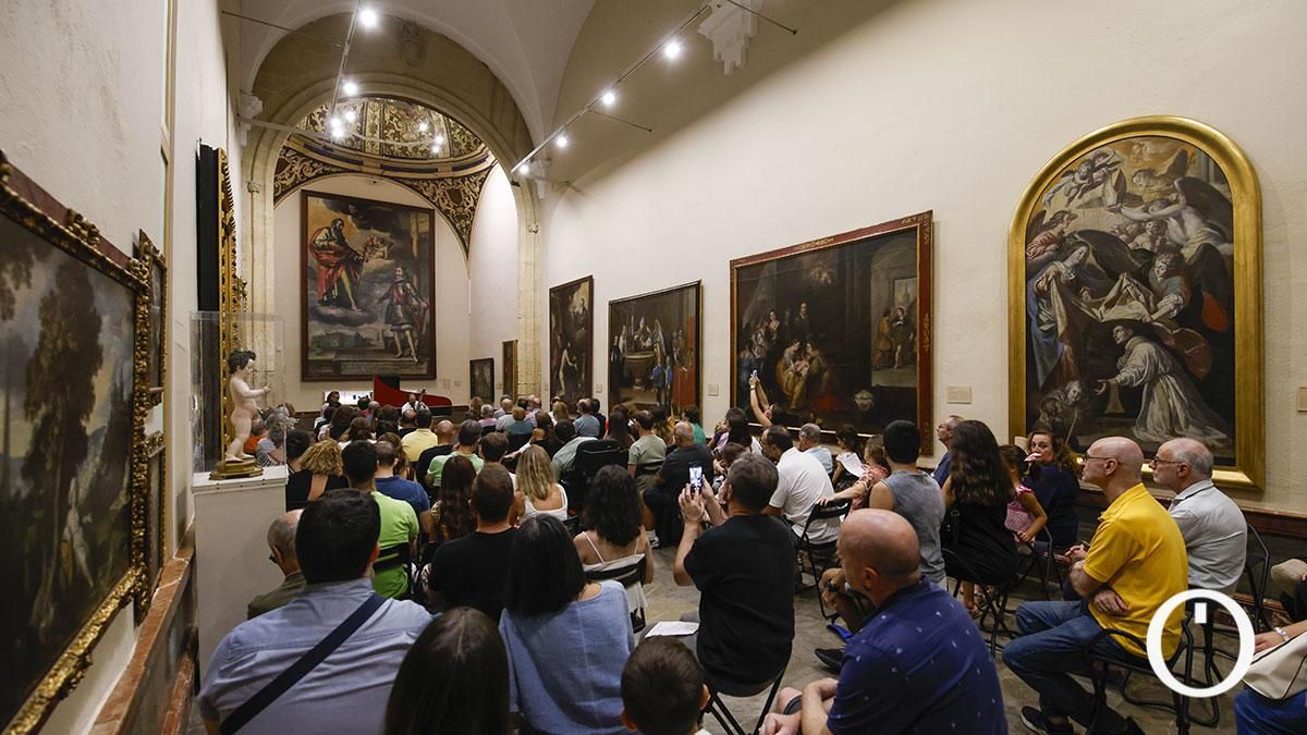 Turistas visitando el Museo de Bellas Artes en el Día del Patrimonio