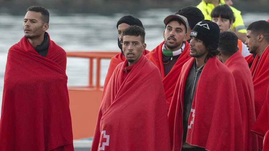 Rescatado otro medio centenar de personas que se dirigían a Lanzarote