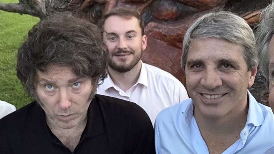 Milei endeuda a la Argentina con el FMI para sostener un tipo de cambio atrasado y llegar a octubre