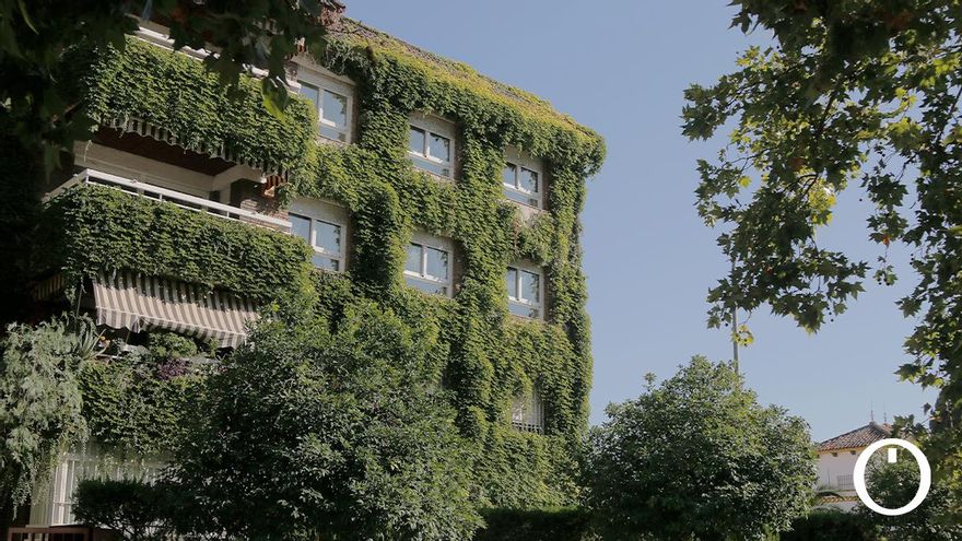 Edificio de la calle Teruel con cubierta vegetal