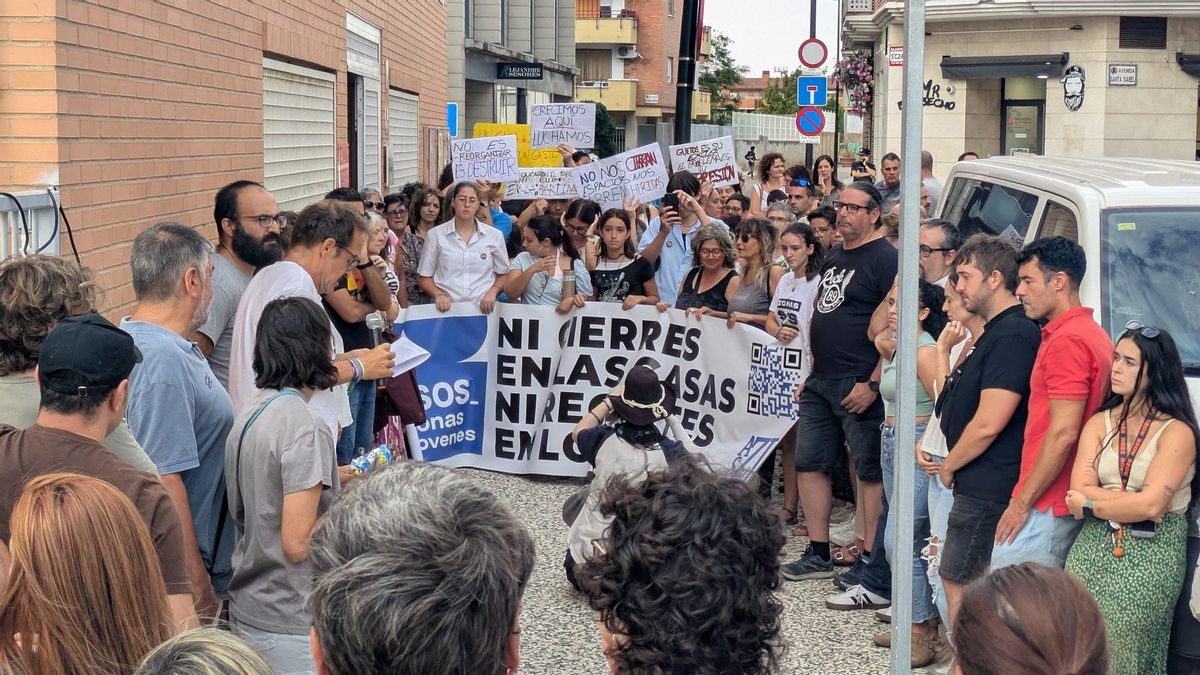 Un instituto de Zaragoza se suma a las críticas por el cierre de las zonas jóvenes: “Se trata del bienestar de la juventud"