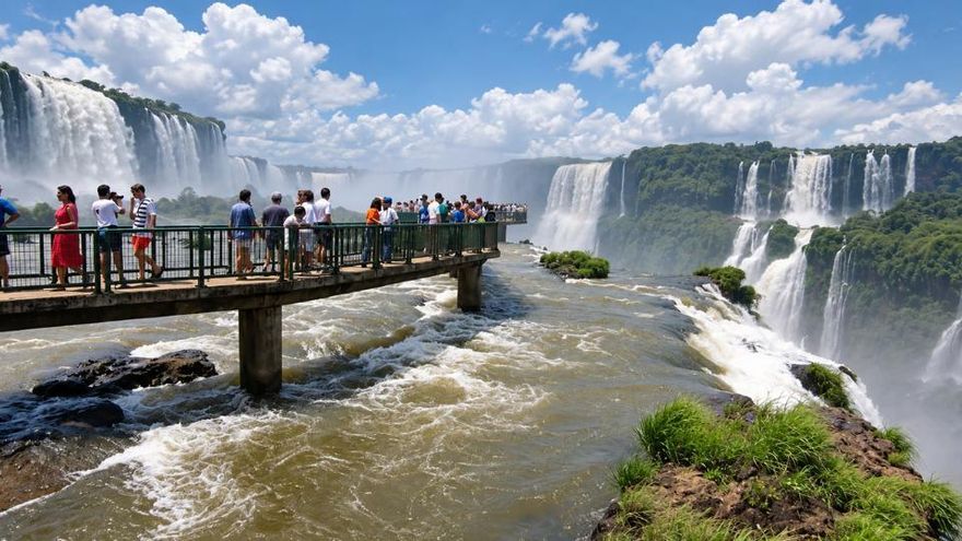 Cataratas del Iguazú: cierran por 40 días la Garganta del Diablo por el riesgo de crecidas a causa de El Niño
