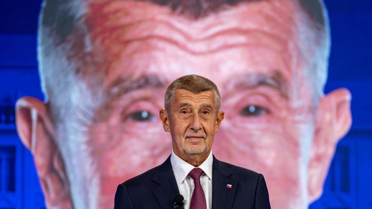 El euroescéptico Babis vence con holgura las elecciones legislativas de República Checa