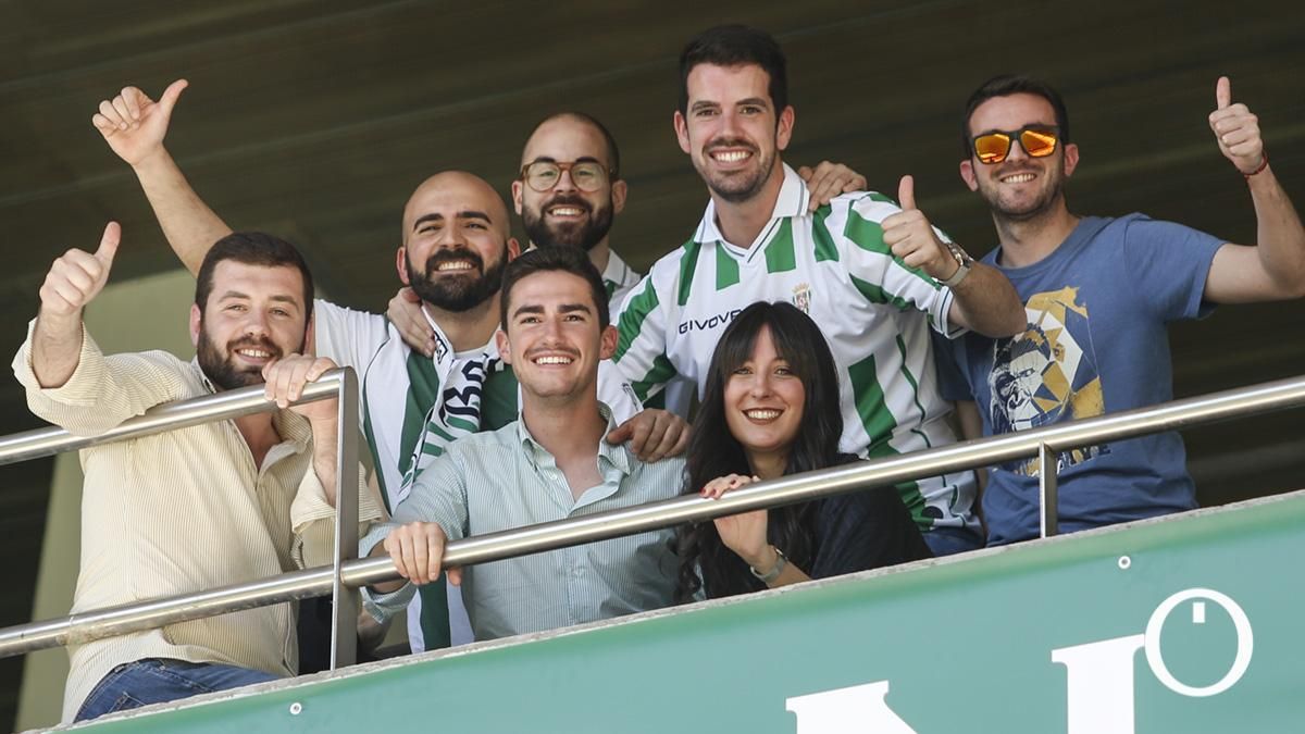Grada Blanquiverde del Córdoba CF - CD Alcoyano
