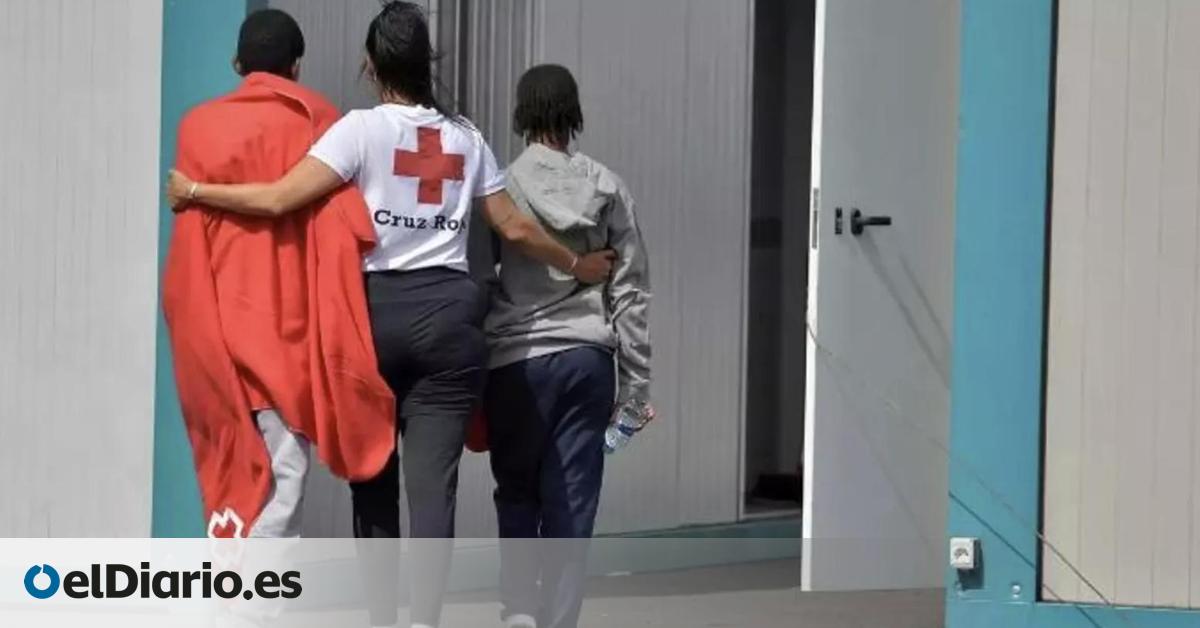 Los menores migrantes que lleguen desde este lunes a Canarias serán derivados en un plazo de 15 días a otras comunidades