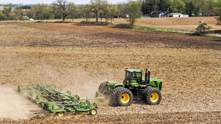 La guerra en Irán repercute en el campo: el gasóleo agrícola pasa de menos de un euro a 1,30 en Castilla-La Mancha