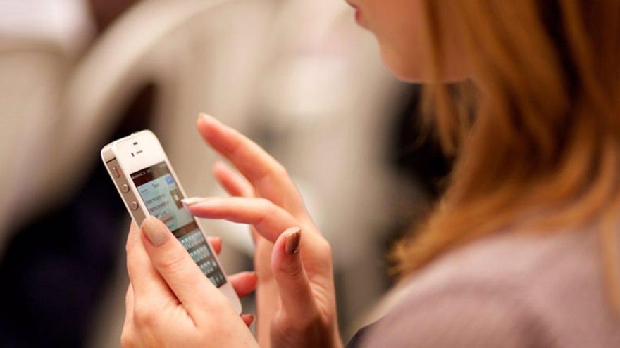 Una matrona en tu móvil: por qué proliferan las apps y asesorías de seguimiento del embarazo, parto y posparto