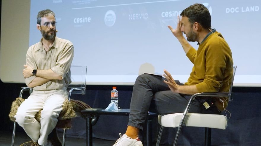 Javier Gómez Santander y Juanlu Sánchez conversan en las II Jornadas de Periodismo de elDiario.es Cantabria