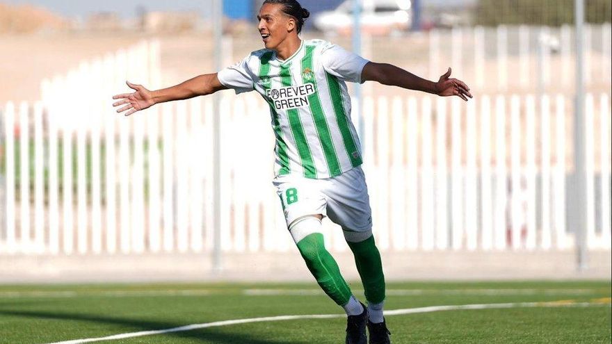 El CD Tenerife incorpora a Yanis Senhadji