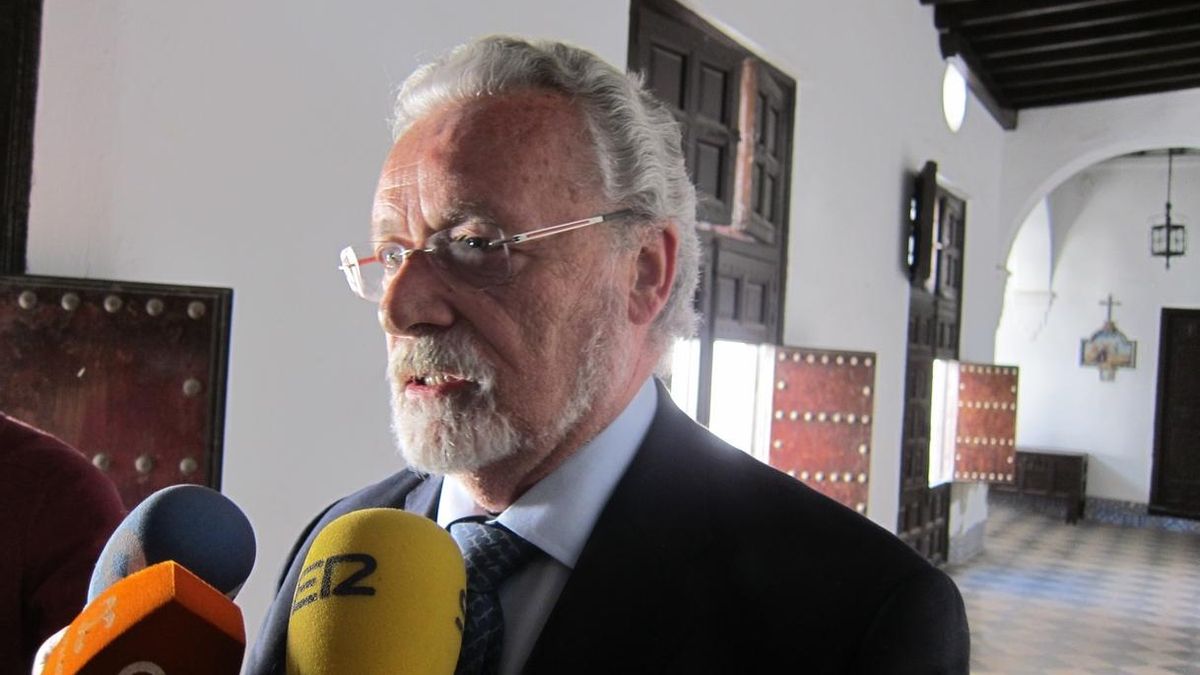 Maeztu llama a la "responsabilidad" de los grupos políticos para formar Gobierno "lo más pronto posible"