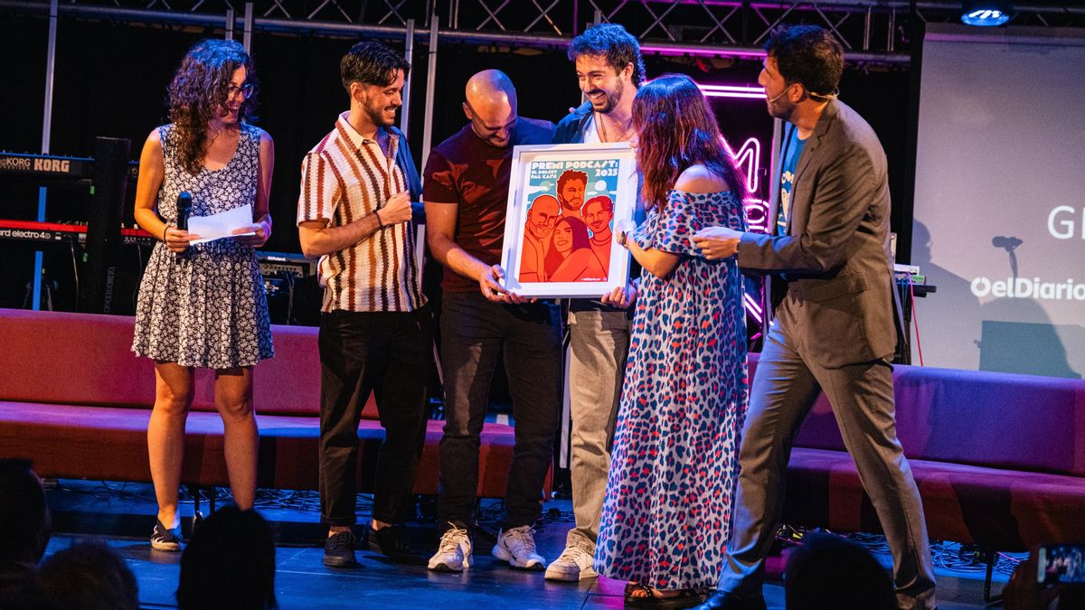'El dolcet pal café', premi al millor podcast en valencià.