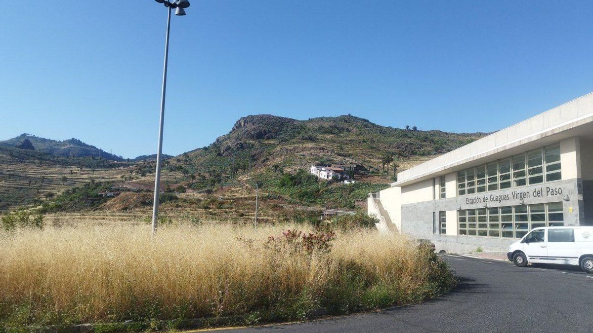 Iniciativa por La Gomera denuncia la dejadez de ASG con la estación de guaguas de Alajeró, una “obra pufa” sin mantenimiento