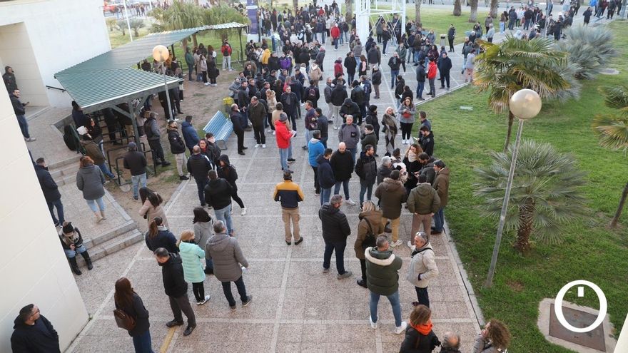 Nervios y esperanza para hacerse con una de las 176 plazas de peón de Sadeco