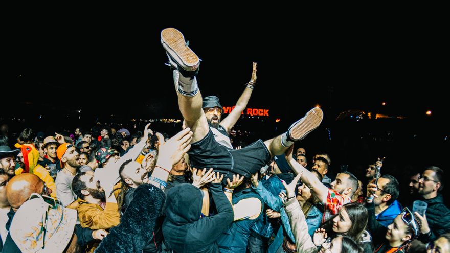 Incertidumbre a 100 días del Viña Rock: casi un 25% de las bandas han cancelado y el público reclama el dinero de las entradas